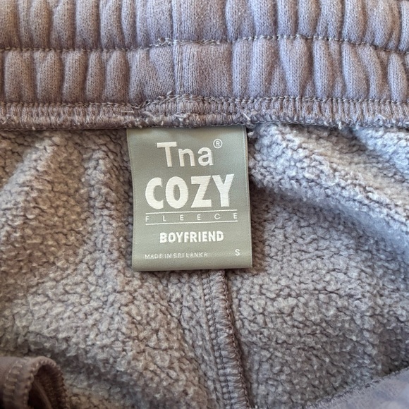 Aritzia TNA Cozy Fleece Boyfriend Sweatpant - Picture 3 of 3